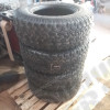 Occasion : Lot de 4 pneus BF Goodrich all terrain KO 285/70R17 / usure : 50% 